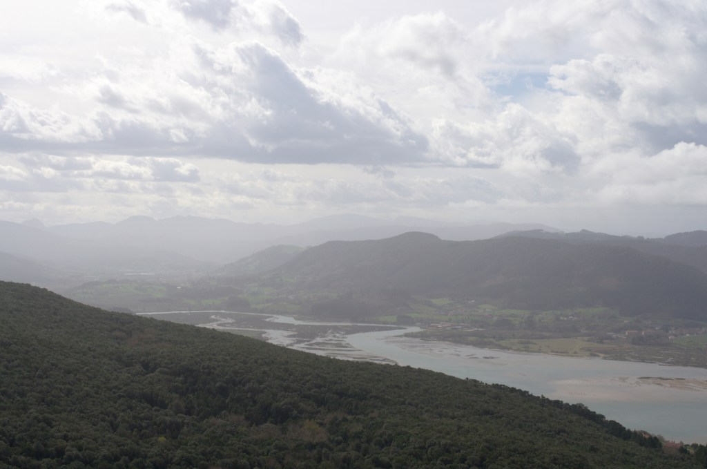 Вид с горы Ачарре