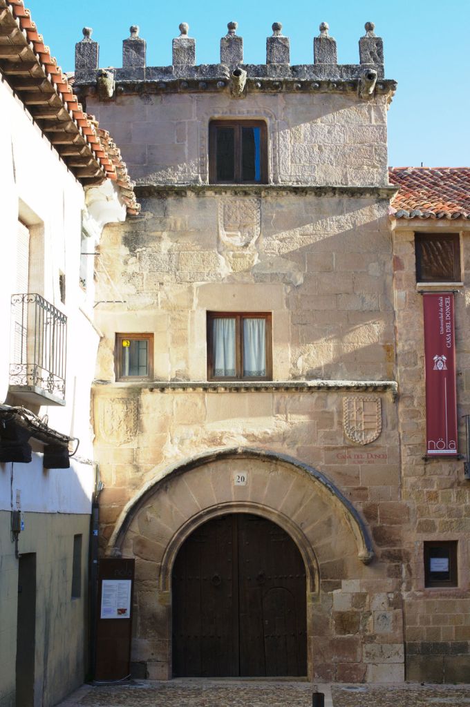 Фасад дома Донселя.