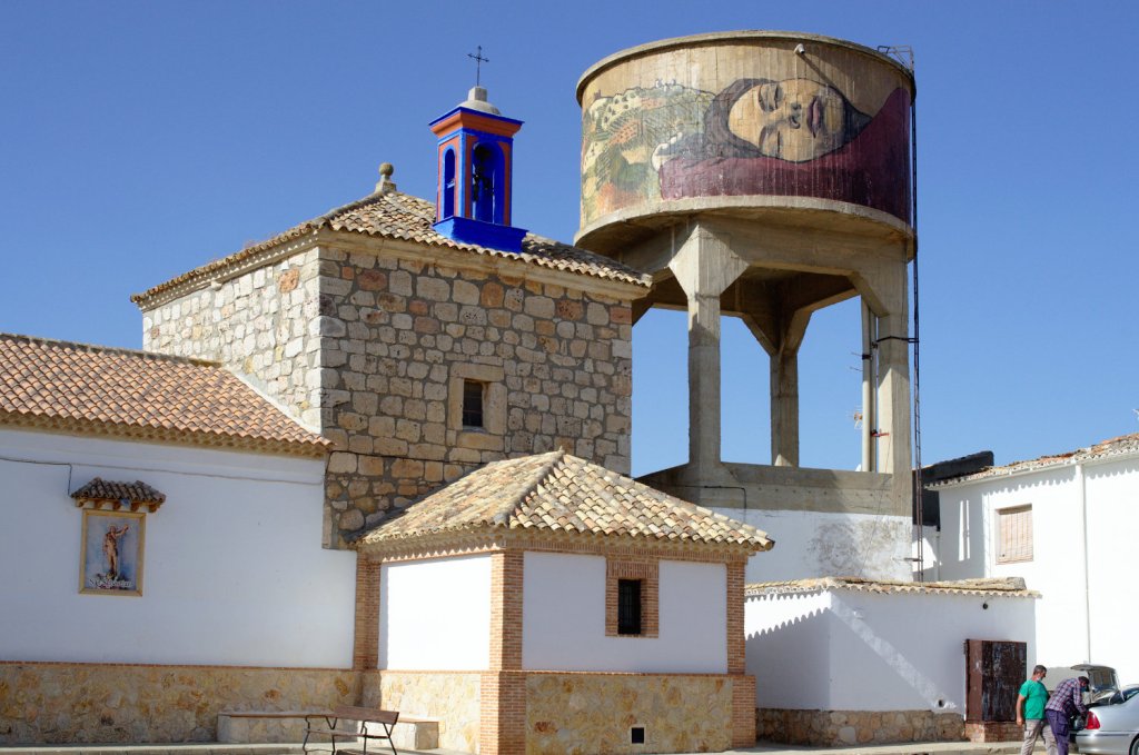 Ermita y depósito de aguas
