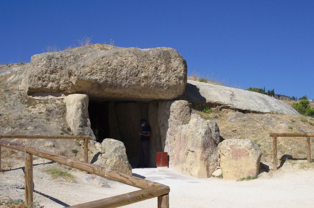 Внешний вид дольмена Менга