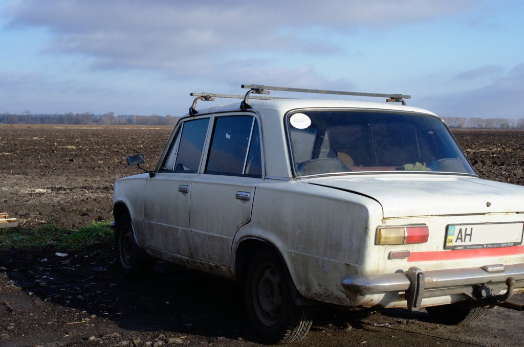 Al lado del campo, cerca de Vasylkiv