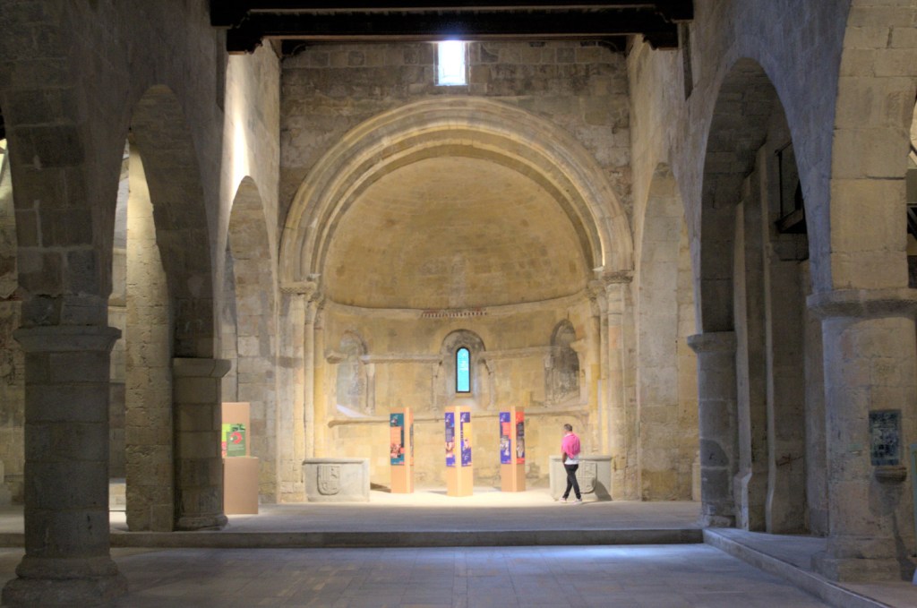 Interior de la iglesia de San Juan de los Caballeros