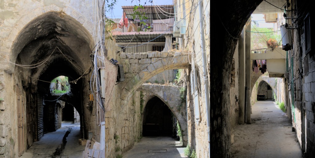 Вид улочек-ходов под зданиями